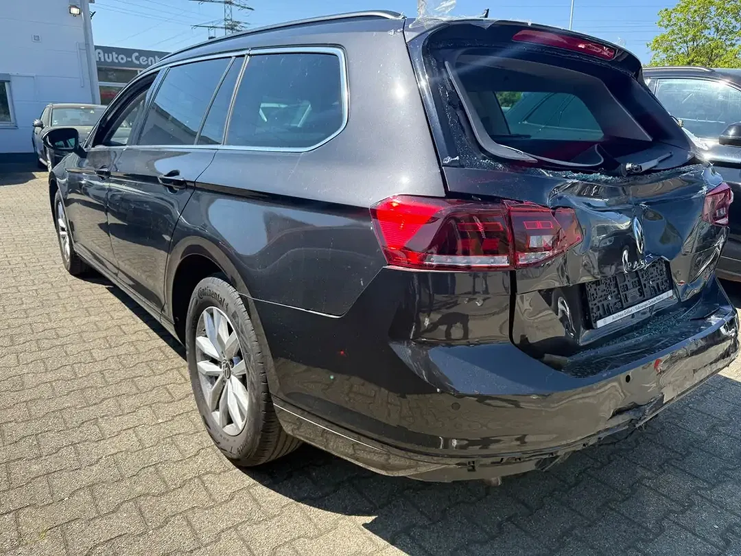 Volkswagen Passat Variant - Thumbnail 7
