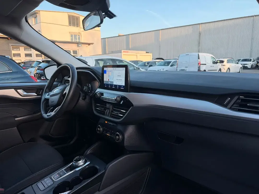Ford Kuga - Thumbnail 6