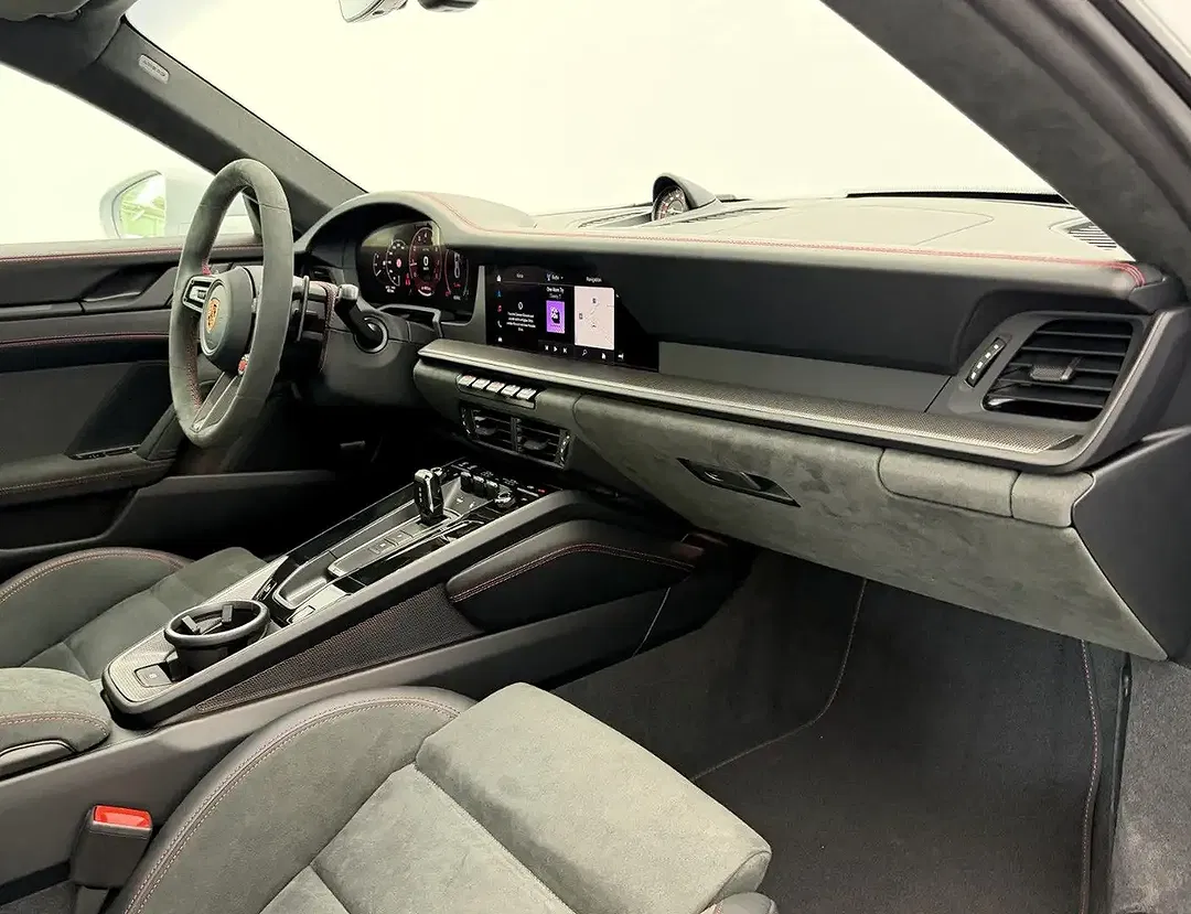 Porsche 911 - Thumbnail 11
