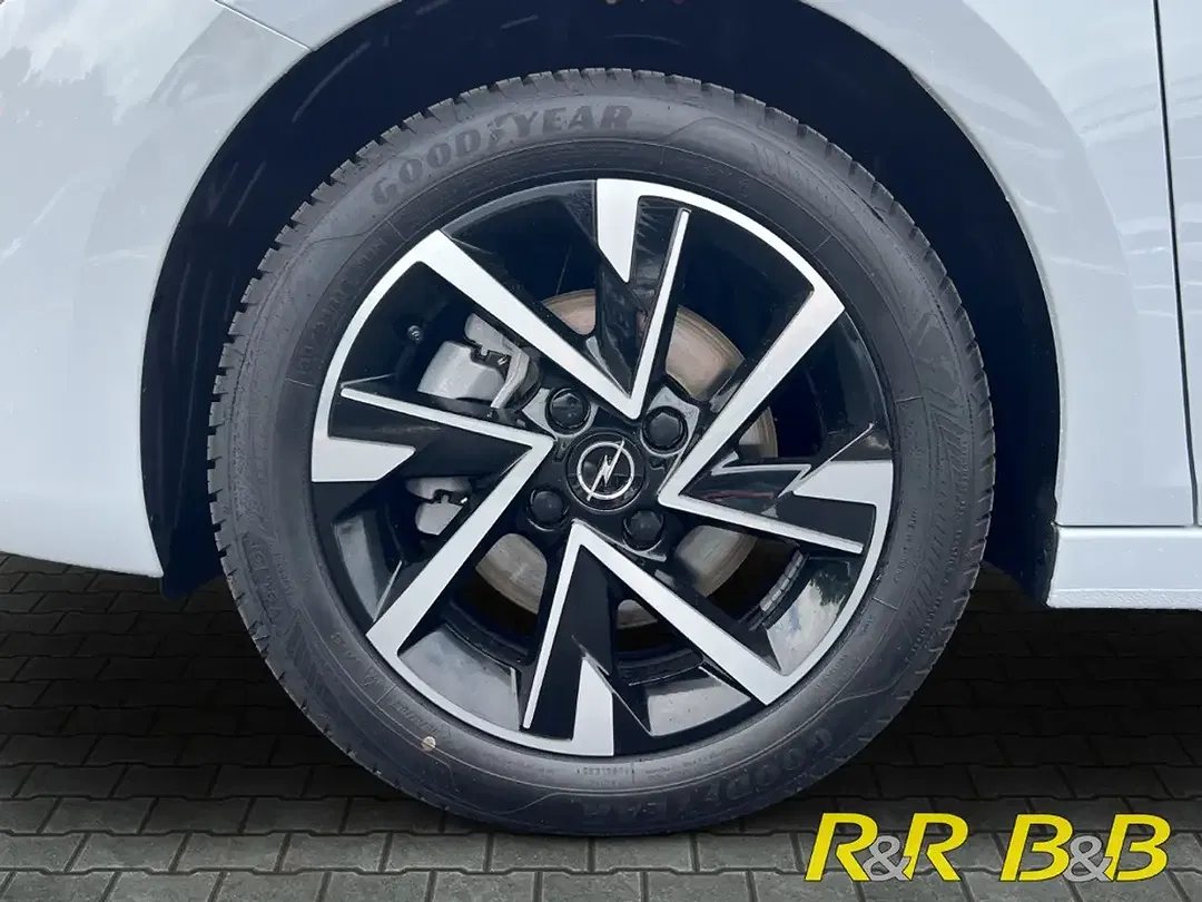 Opel Corsa - Thumbnail 5
