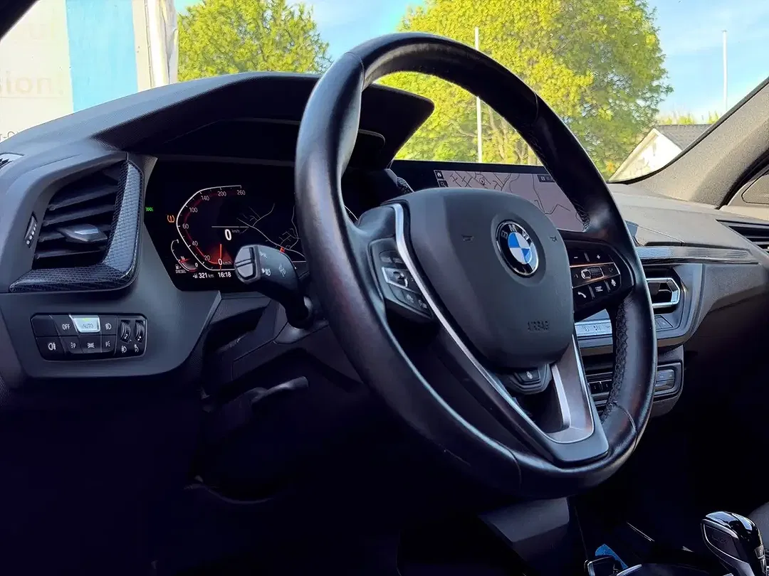 BMW 118 - Thumbnail 6