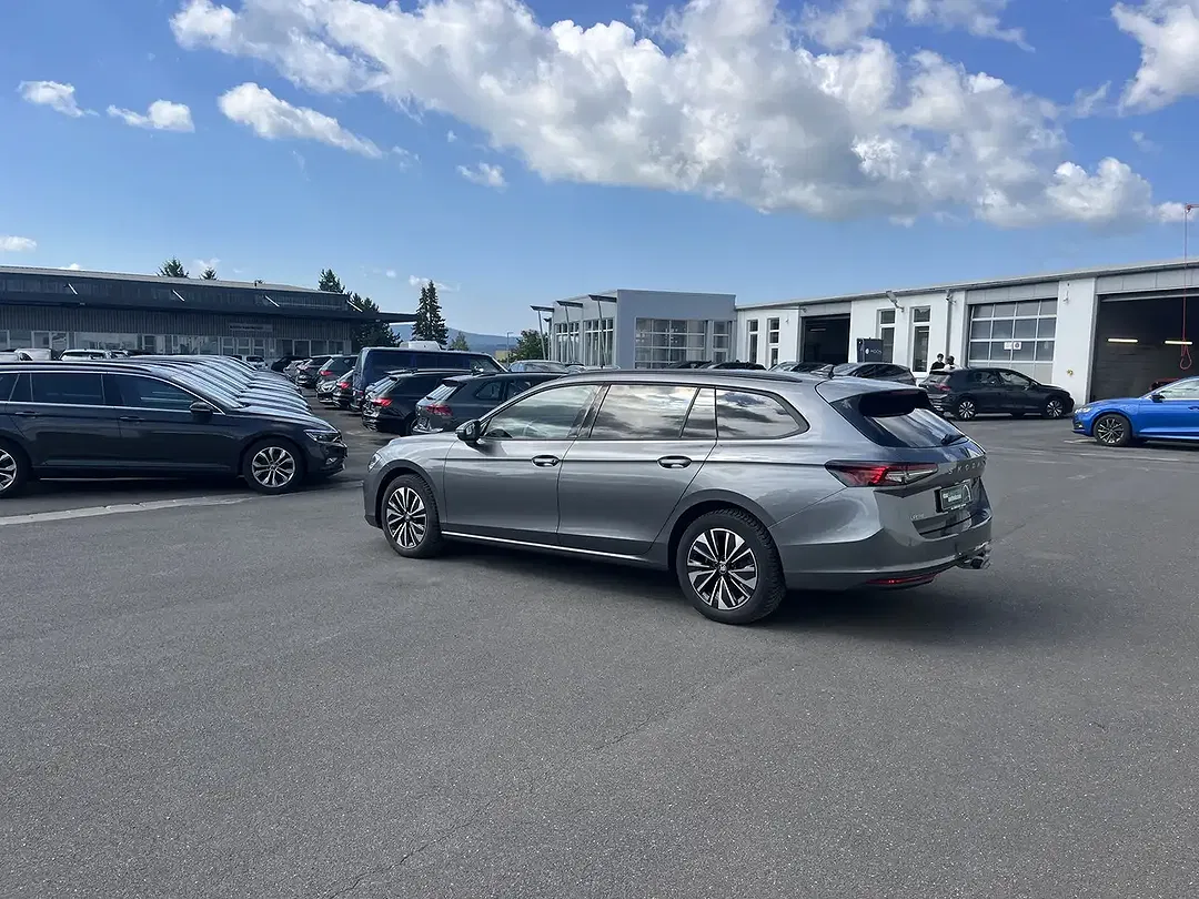Skoda Superb - Thumbnail 11