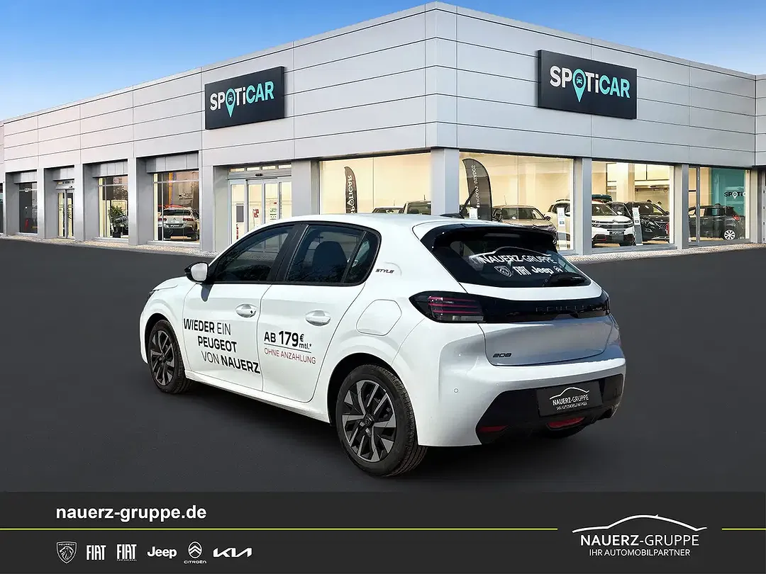 Peugeot 208 - Thumbnail 3