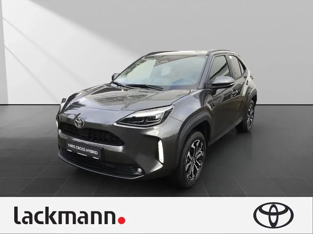 Toyota Yaris Cross - Thumbnail 1