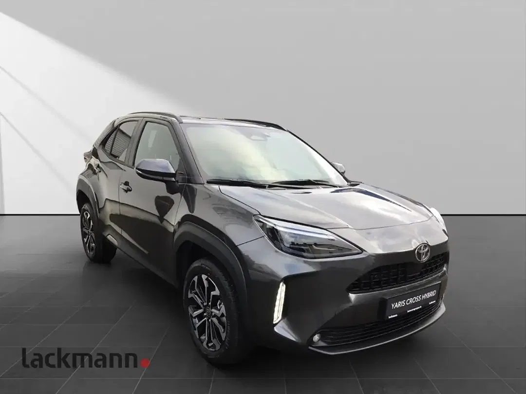 Toyota Yaris Cross - Thumbnail 3