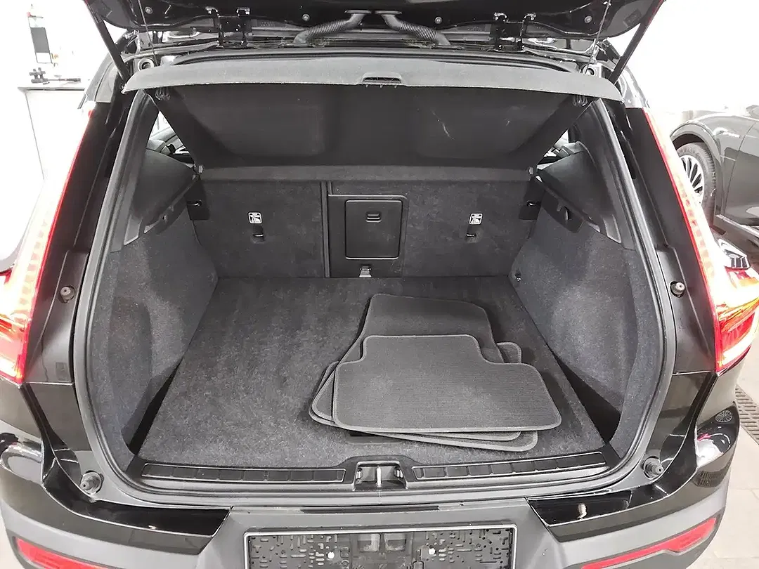 Volvo XC40 - Thumbnail 7