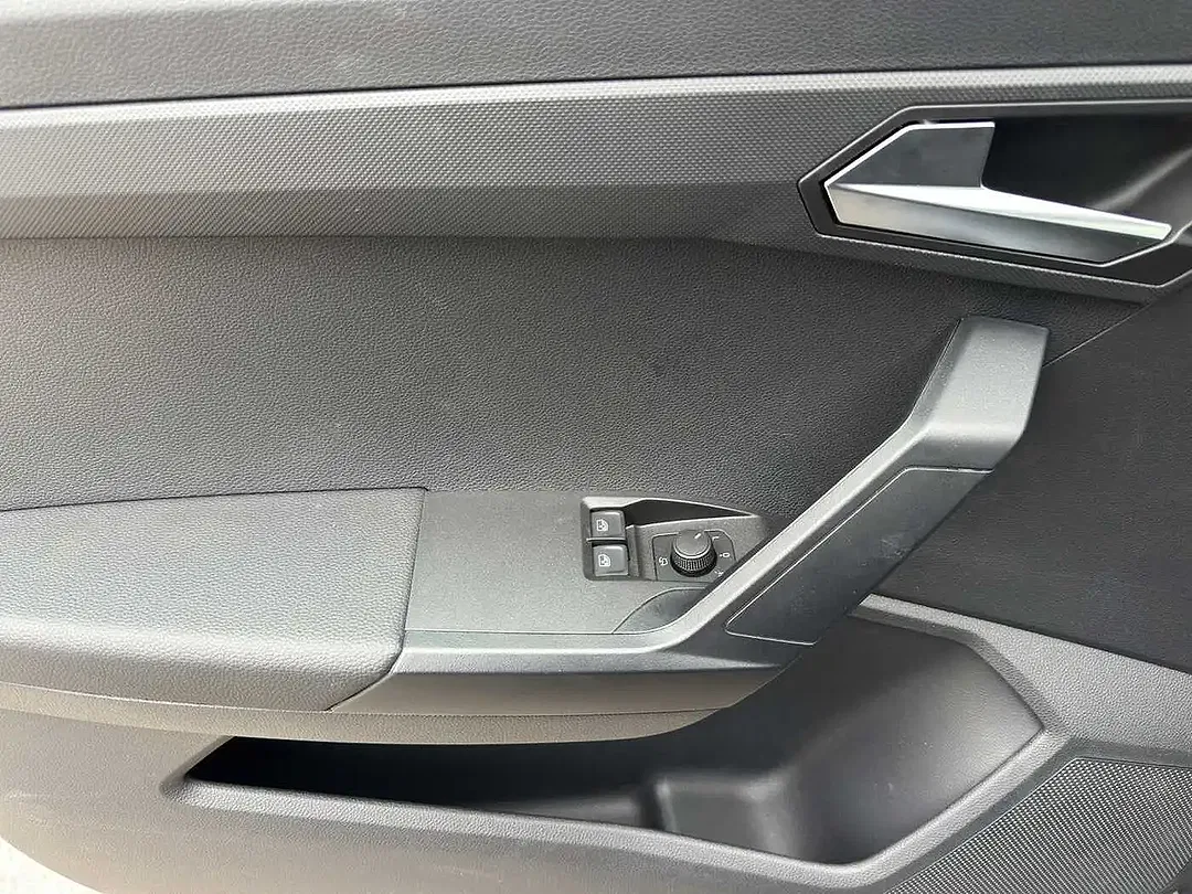 SEAT Ibiza - Thumbnail 10