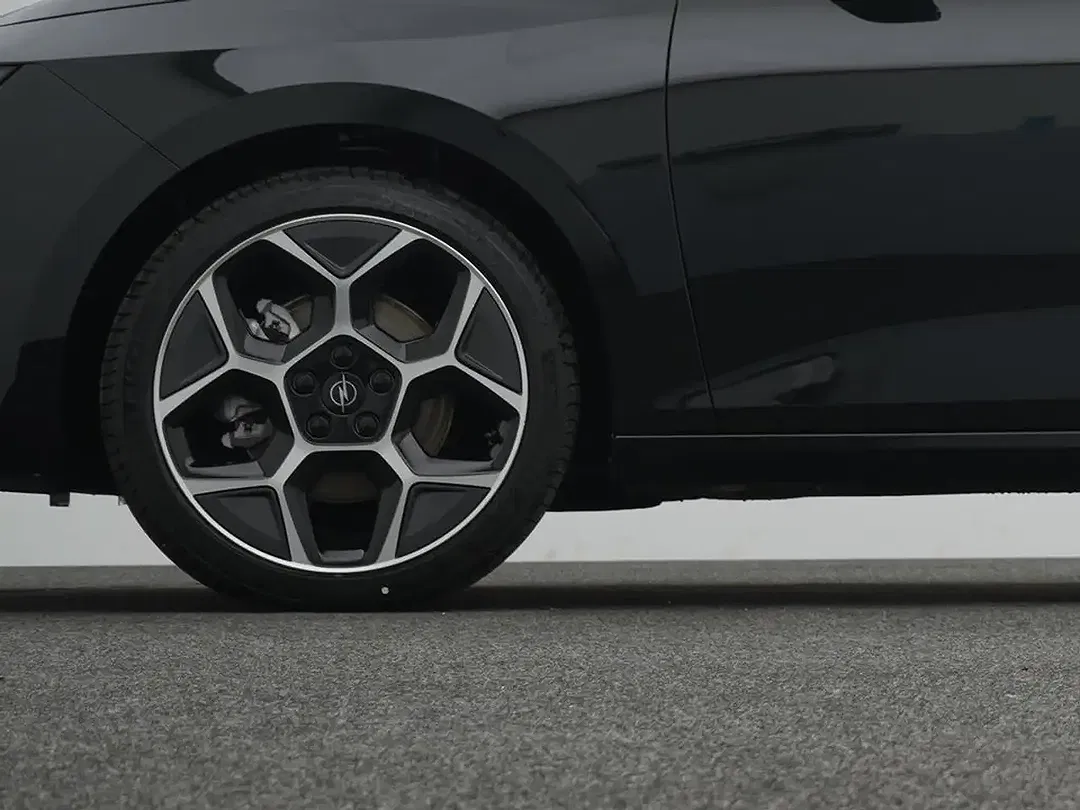 Opel Astra - Thumbnail 5