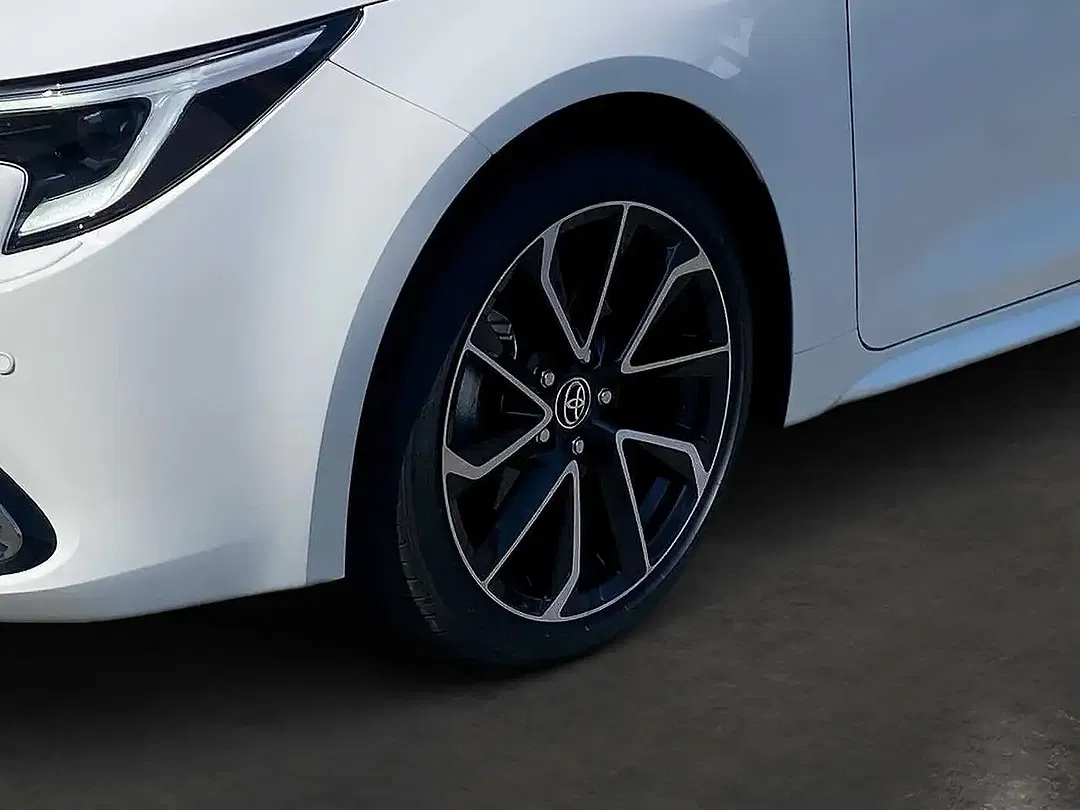 Toyota Corolla - Thumbnail 12