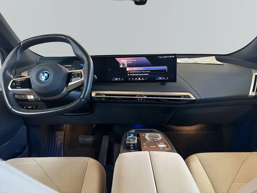 BMW iX - Thumbnail 12