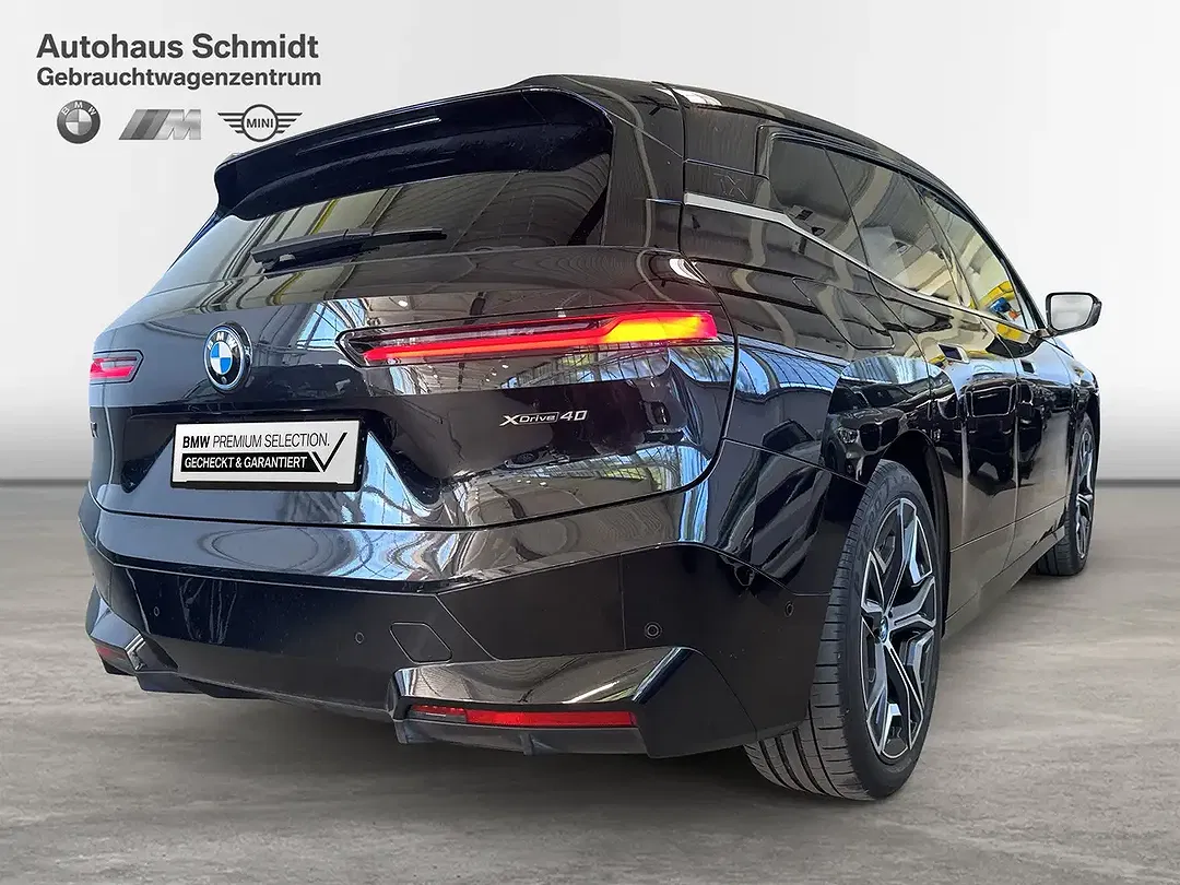 BMW iX - Thumbnail 5