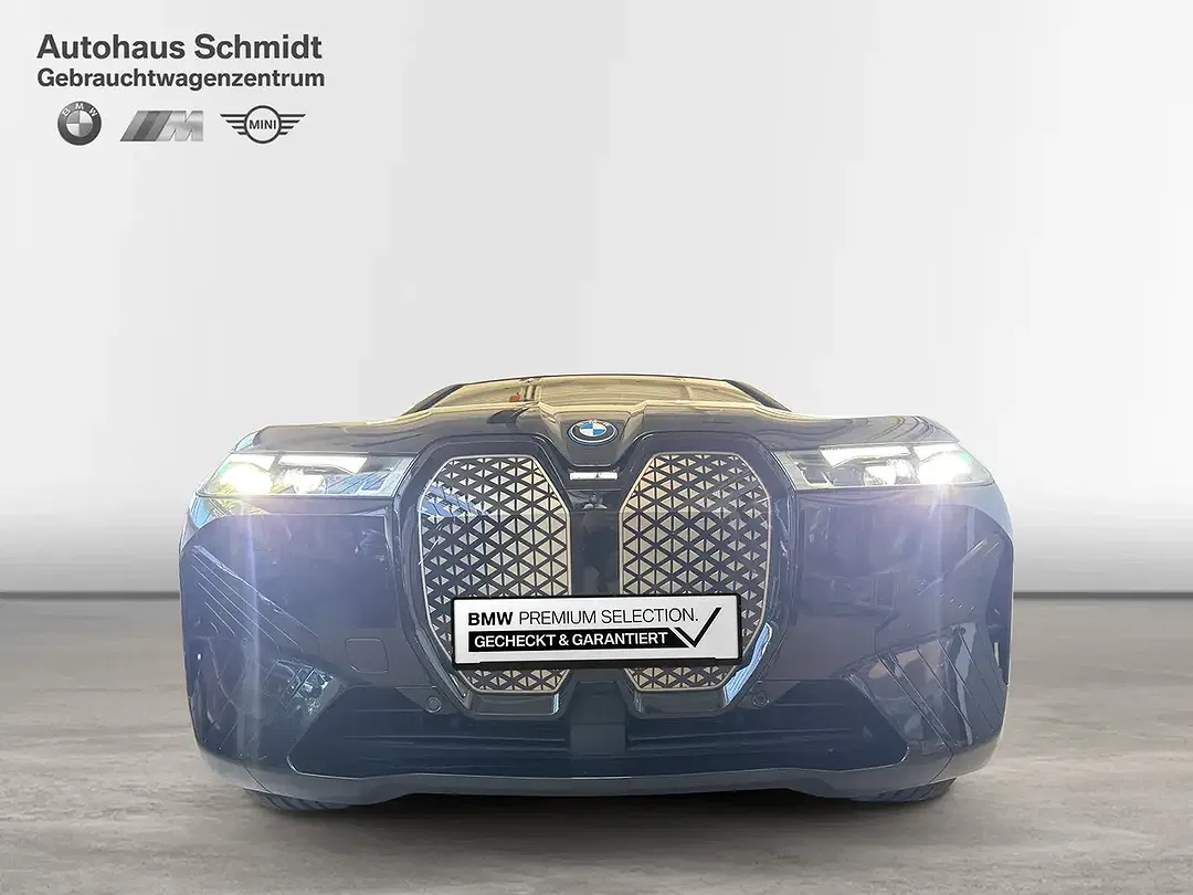 BMW iX - Thumbnail 7