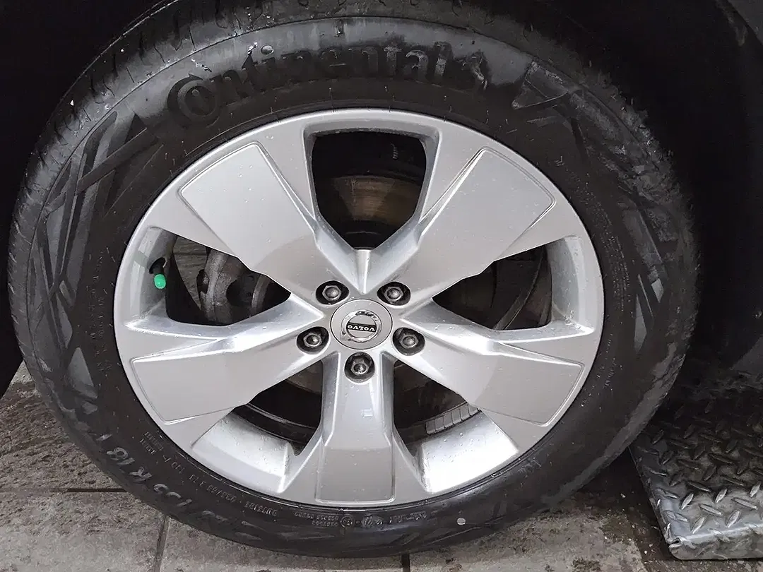 Volvo XC40 - Thumbnail 6
