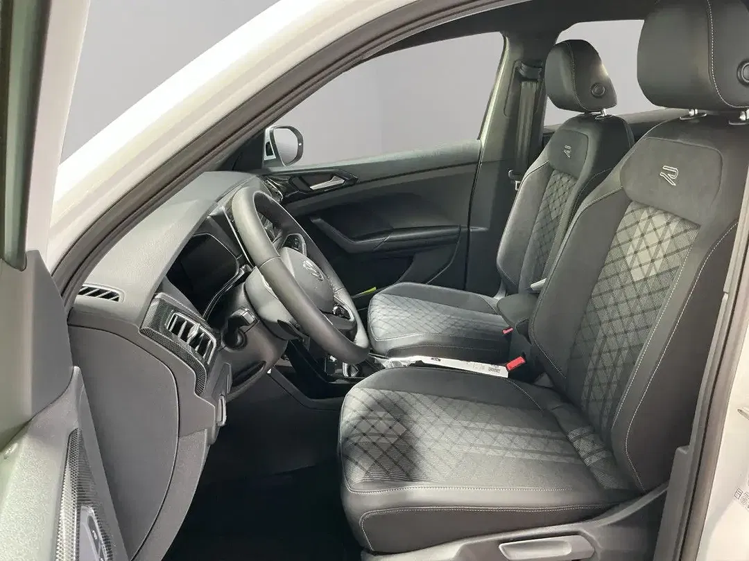 Volkswagen T-Cross - Thumbnail 11