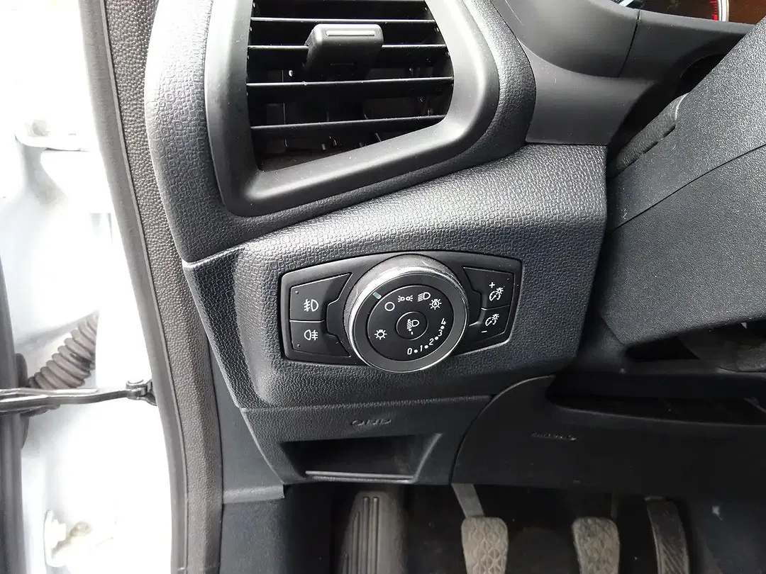 Ford EcoSport - Thumbnail 9