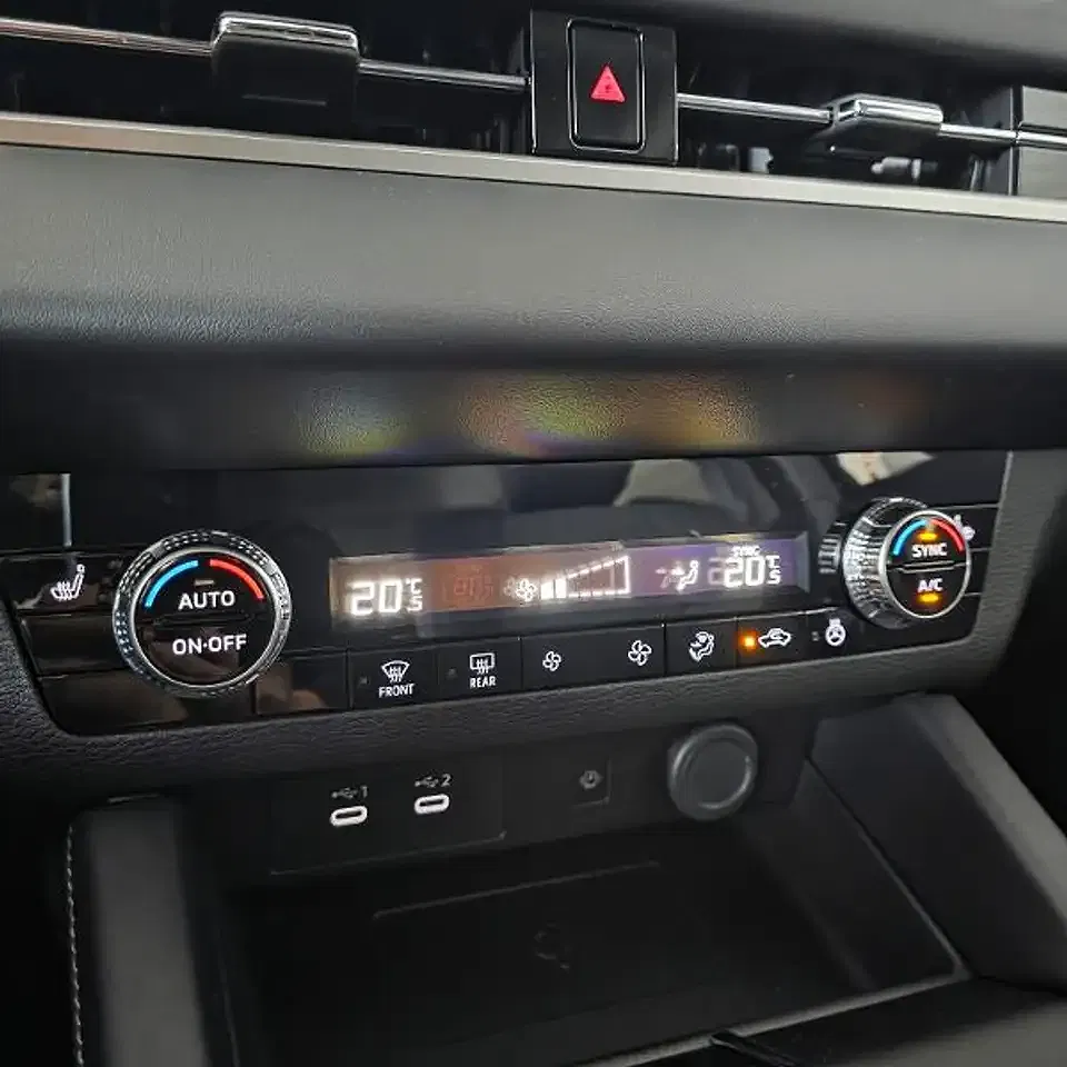 Mitsubishi Outlander - Thumbnail 13