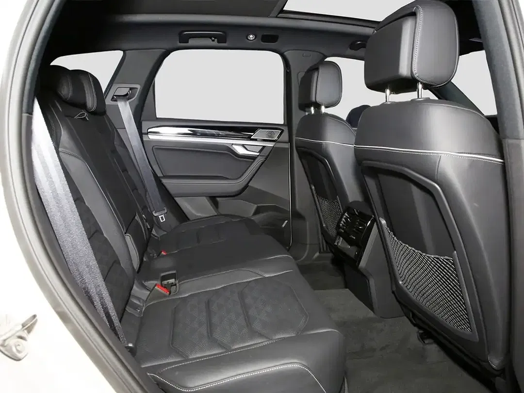 Volkswagen Touareg - Thumbnail 13