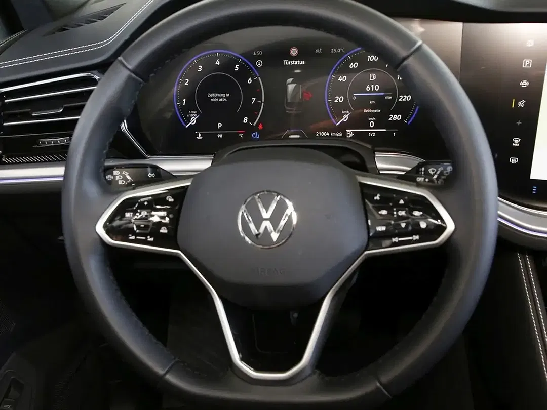 Volkswagen Touareg - Thumbnail 17