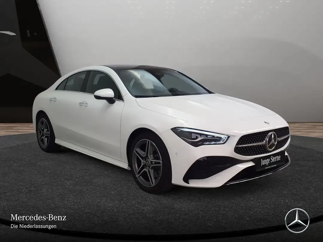 Mercedes-Benz CLA 200 - Thumbnail 4