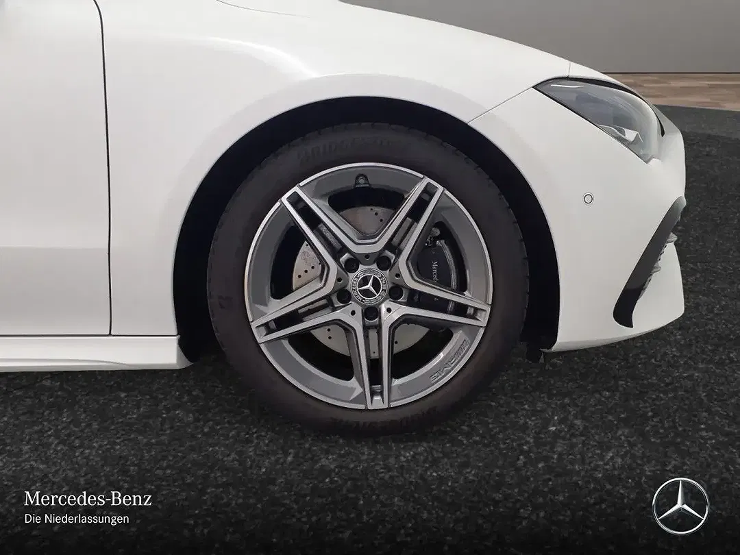 Mercedes-Benz CLA 200 - Thumbnail 5