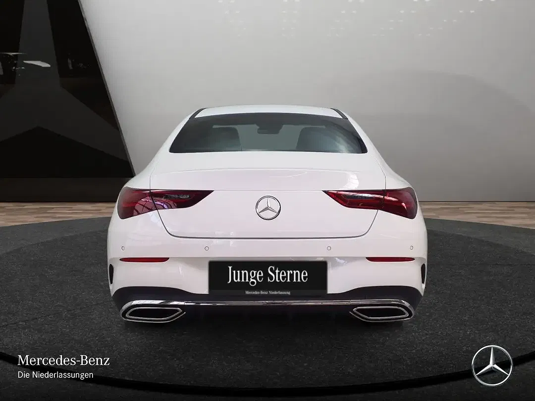 Mercedes-Benz CLA 200 - Thumbnail 8