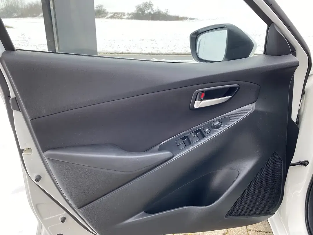 Mazda 2 - Thumbnail 7