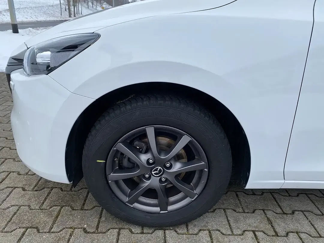 Mazda 2 - Thumbnail 4