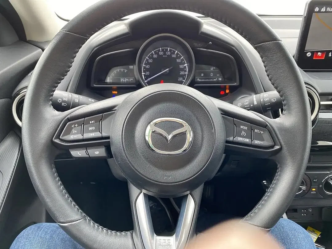 Mazda 2 - Thumbnail 5
