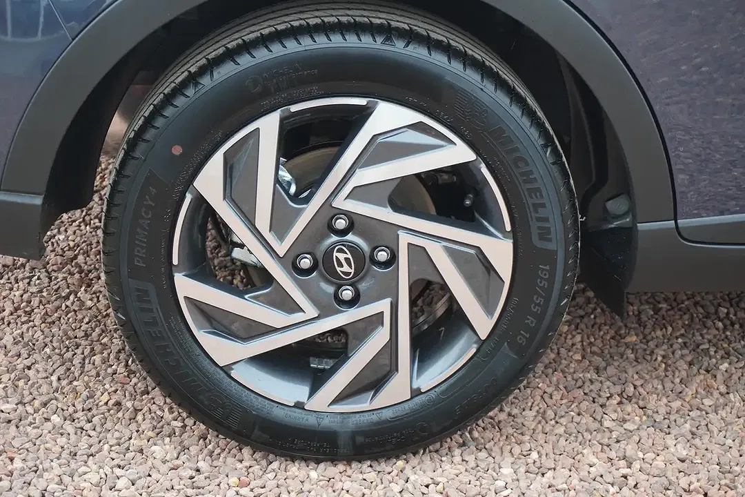 Hyundai BAYON - Thumbnail 7