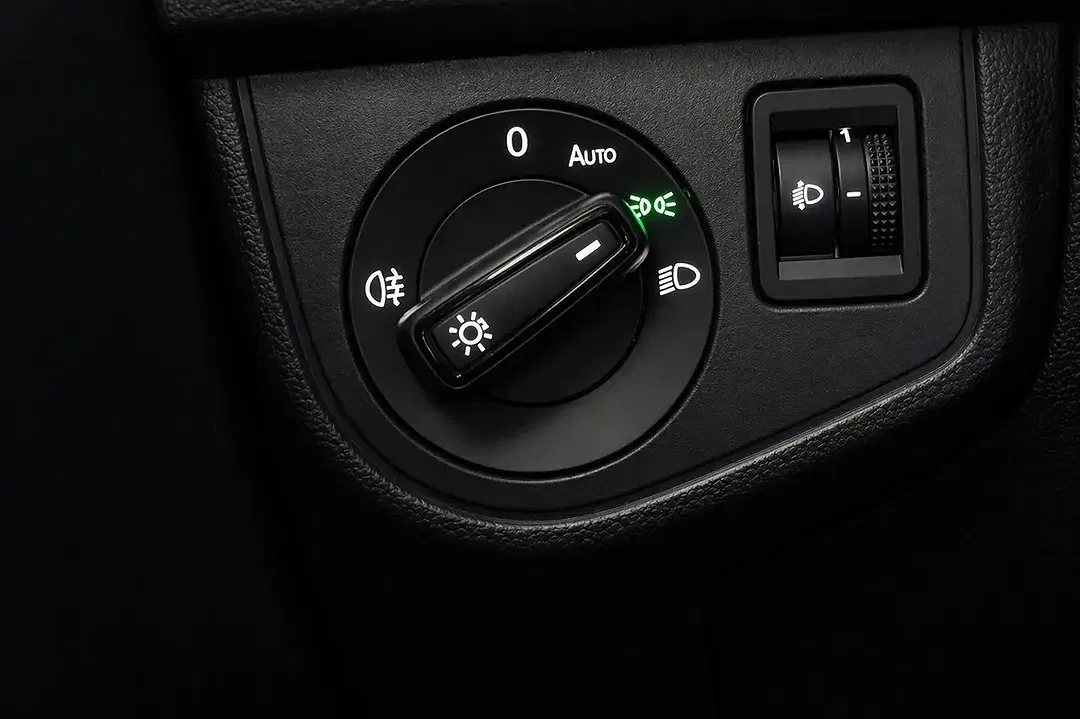 Volkswagen Polo - Thumbnail 13