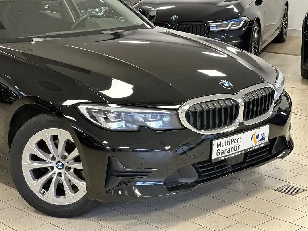 BMW 320 - Thumbnail 4
