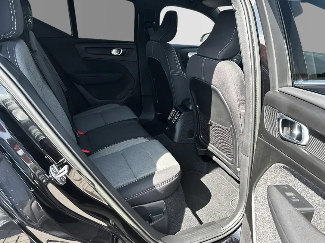 Volvo XC40 - Thumbnail 5