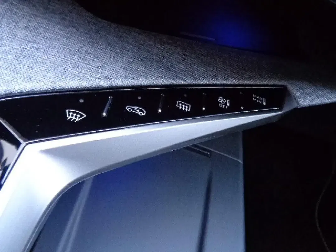 Peugeot 3008 - Thumbnail 15