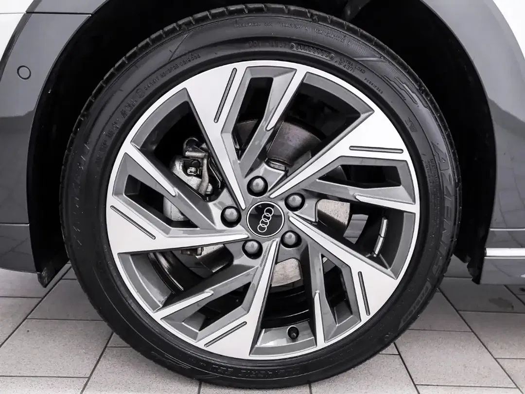Audi A3 - Thumbnail 2