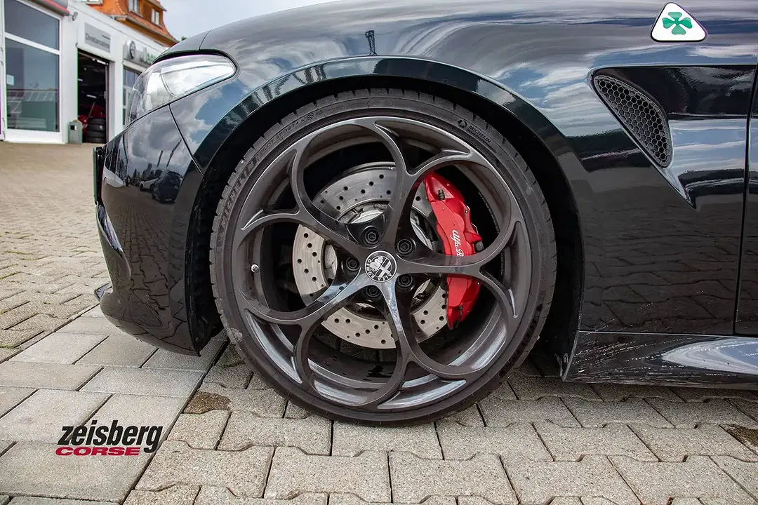 Alfa Romeo Giulia - Thumbnail 8