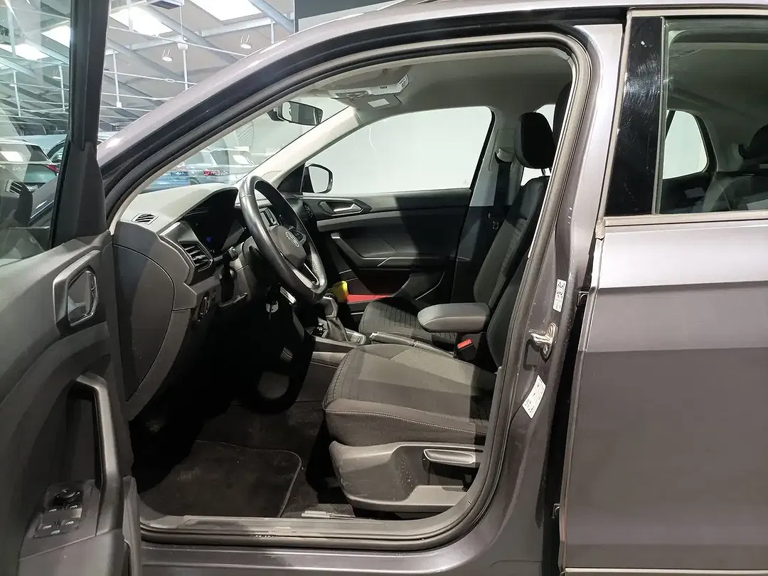 Volkswagen T-Cross - Thumbnail 8