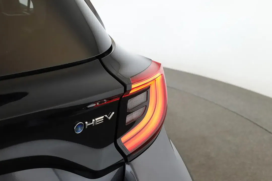 Toyota Yaris - Thumbnail 9