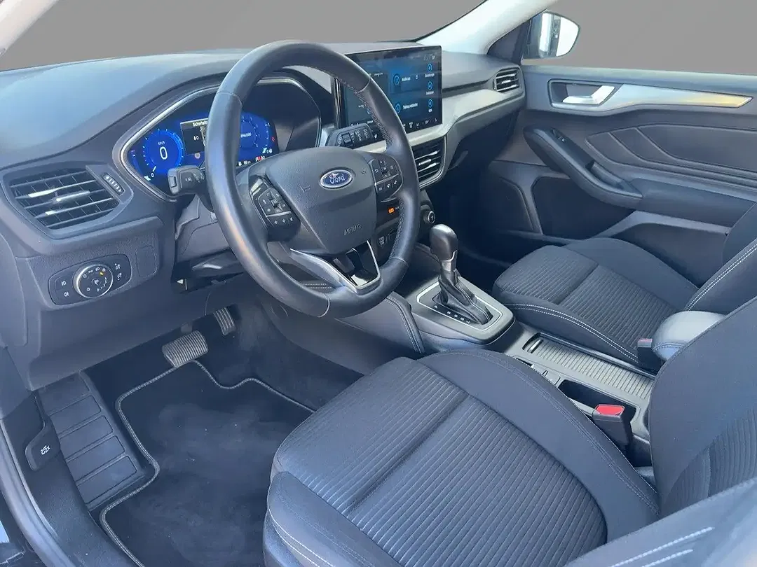 Ford Focus - Thumbnail 8