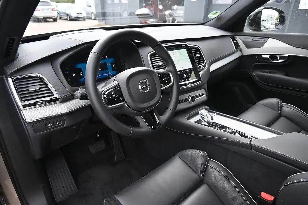 Volvo XC90 - Thumbnail 10