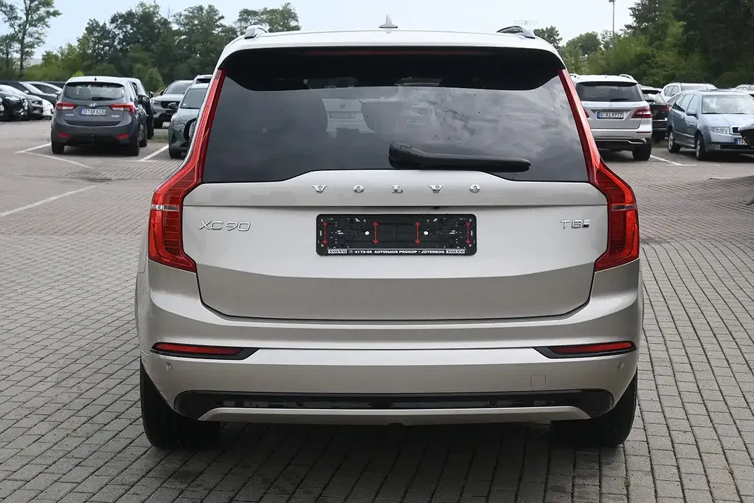 Volvo XC90 - Thumbnail 4