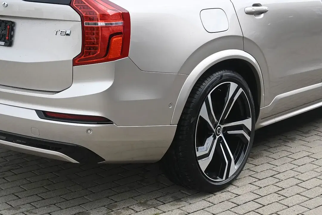 Volvo XC90 - Thumbnail 5