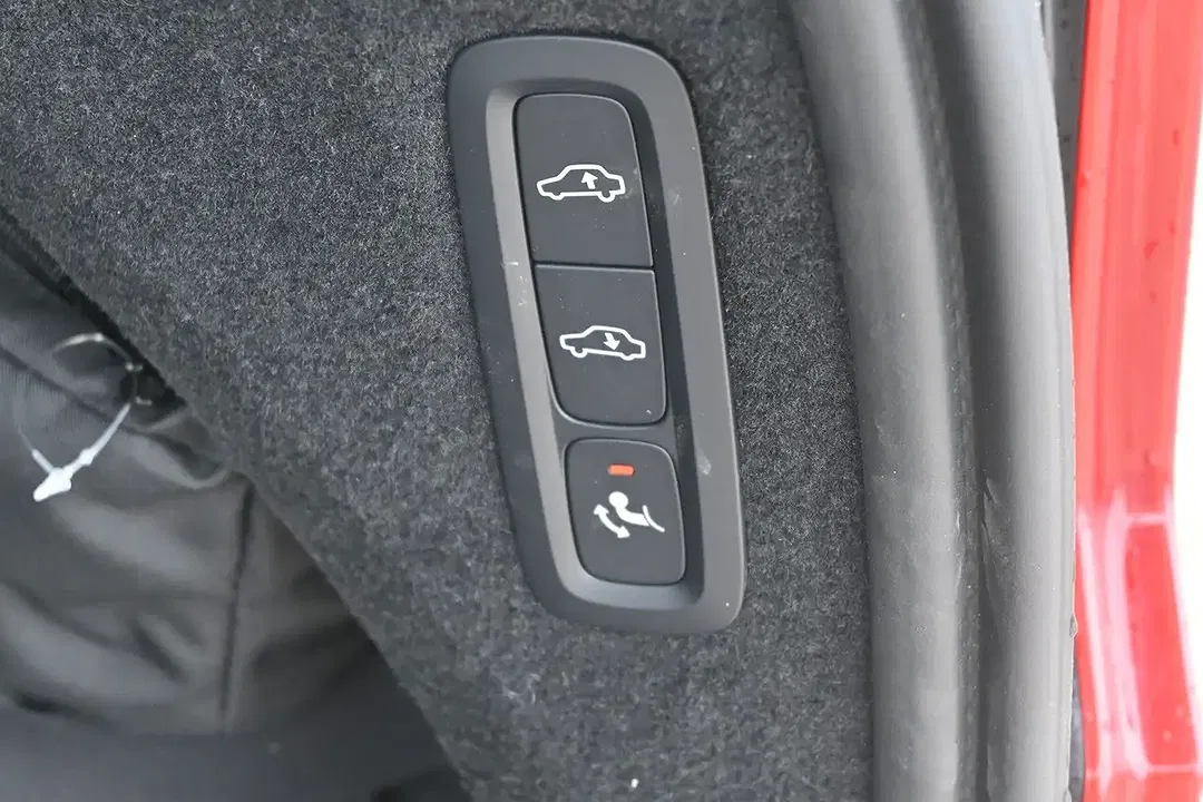 Volvo XC90 - Thumbnail 7