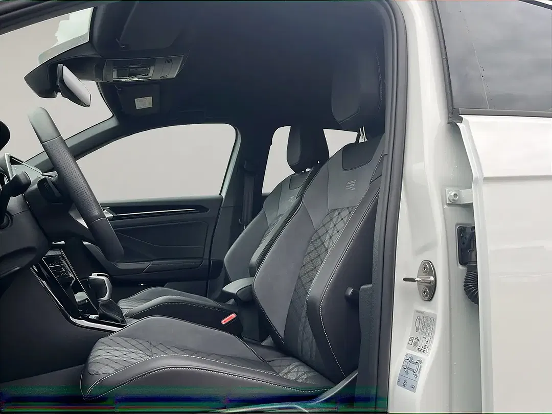 Volkswagen T-Roc - Thumbnail 11