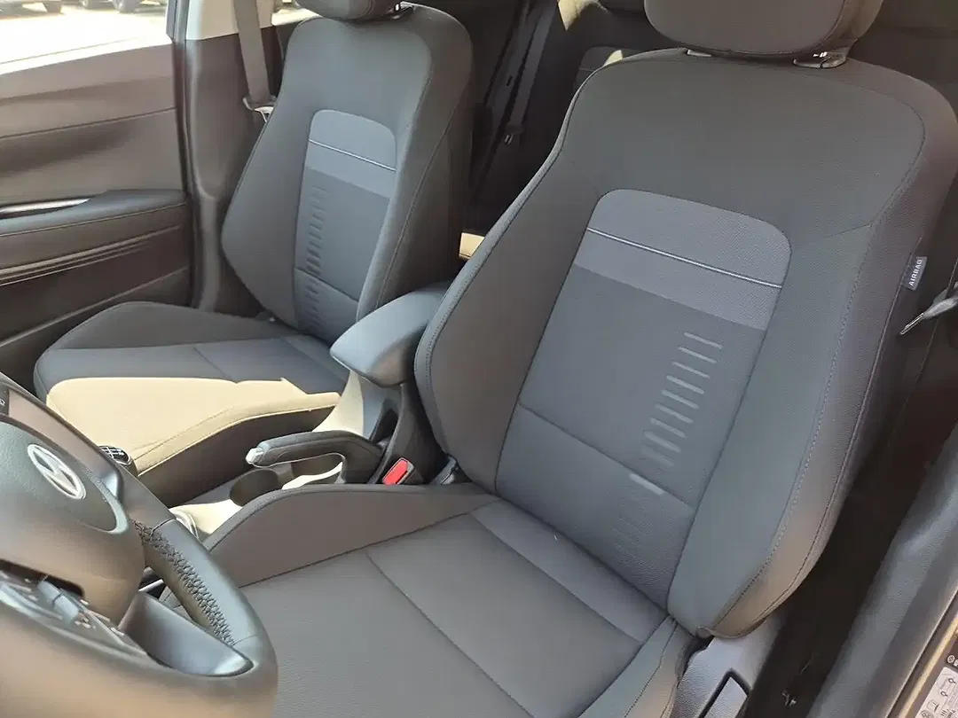 Hyundai BAYON - Thumbnail 11