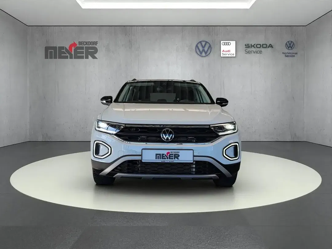 Volkswagen T-Roc - Thumbnail 3