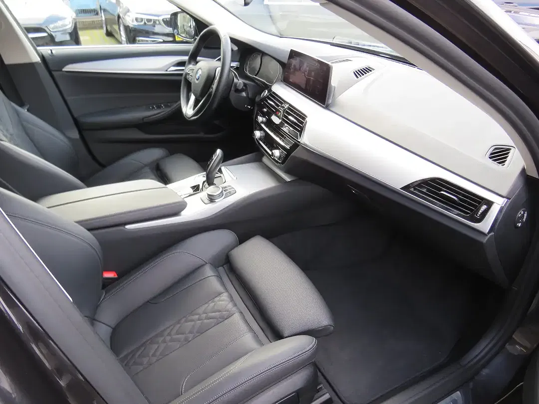 BMW 520 - Thumbnail 9