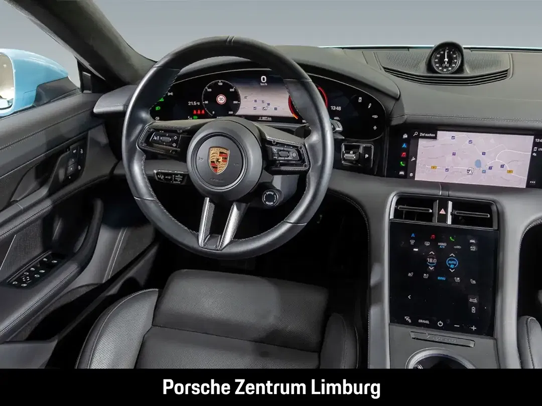 Porsche Taycan - Thumbnail 13
