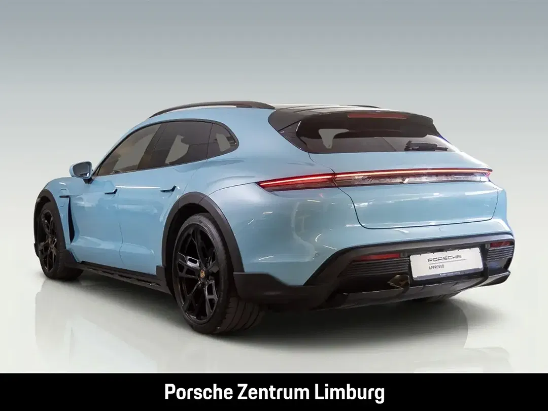 Porsche Taycan - Thumbnail 3