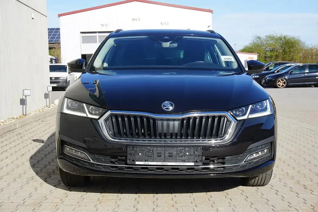 Skoda Octavia - Thumbnail 5