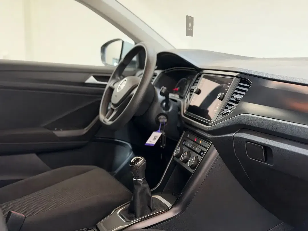 Volkswagen T-Roc - Thumbnail 14